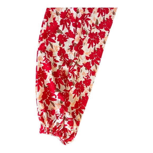 Cupshe, XL, Woman’s red floral midi dress. V-neck, balloon sleeves, empire waist - Picture 9 of 10